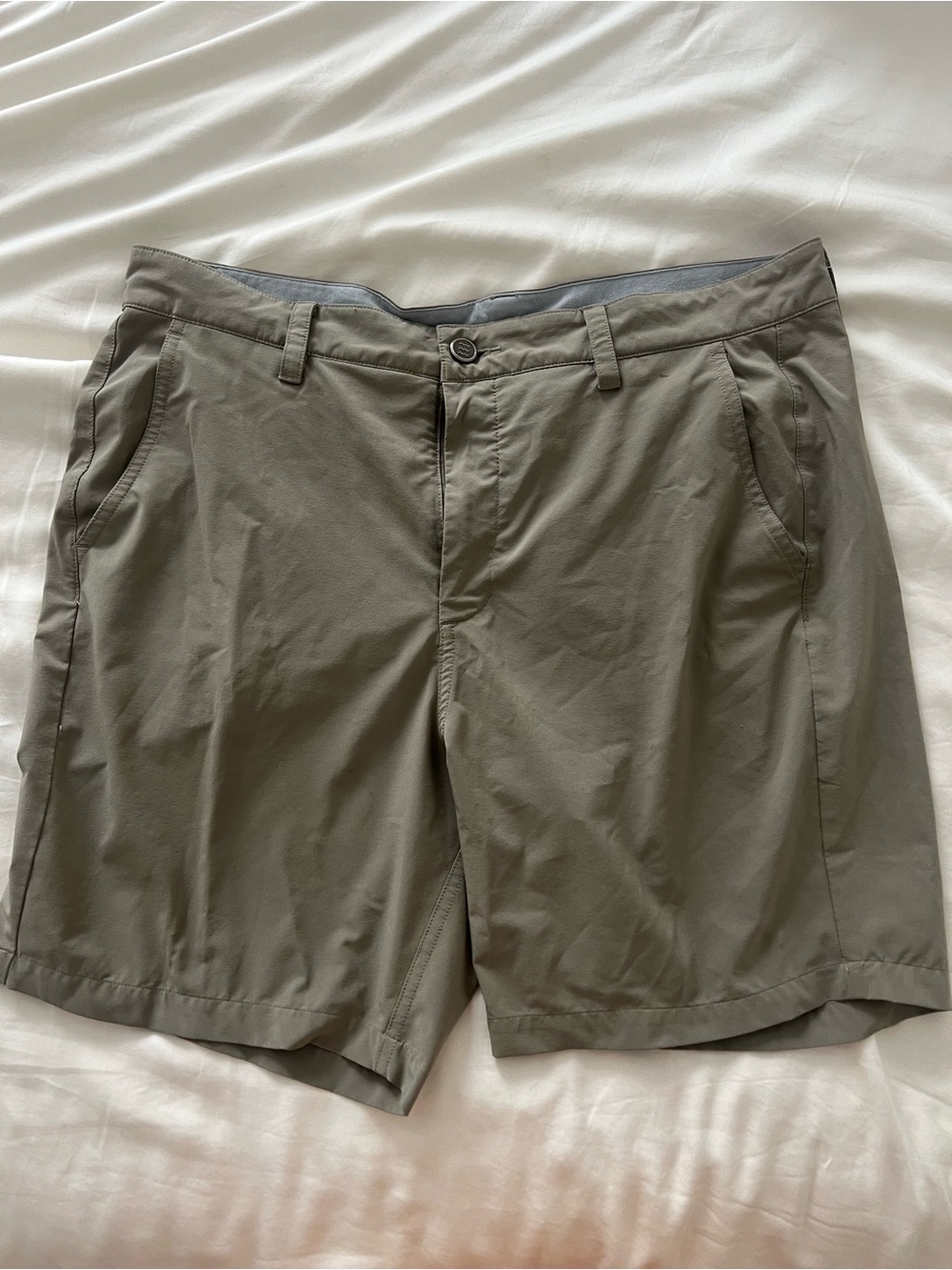 Men's Freefly Lightweight Hybrid Shorts in Sage Green/Grey